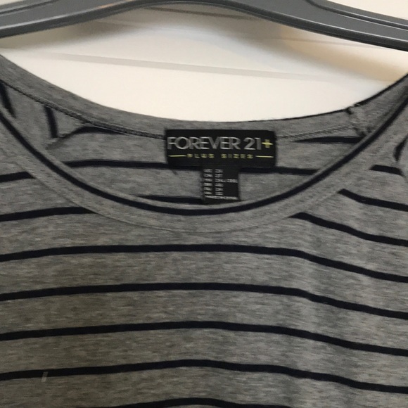 Striped top - Picture 4 of 5